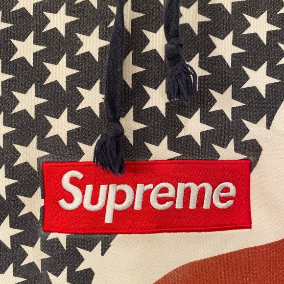Supreme “American Flag” Box Logo Pullover Hoodie - Picture 3 of 5